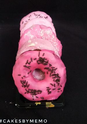 A picture of Glazed donuts.. #jikonichallenge.