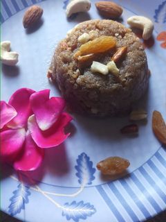 राजगिर्याच्या पिठाचा प्रसाद (हलवा) (rajgirapith halwa recipe in marathi) रेसिपी चे मुख्य फोटो
