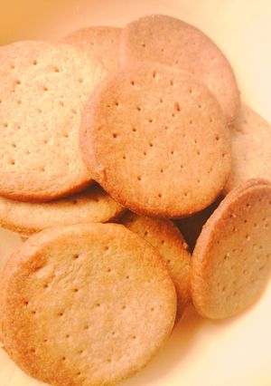 A picture of Digestive biscuits.