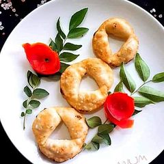 A picture of Moroccan style samosa.