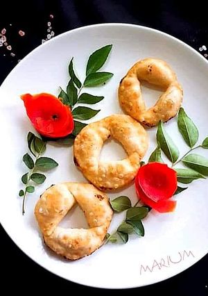 A picture of Moroccan style samosa.