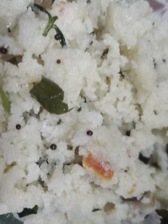 A picture of White rava upma.