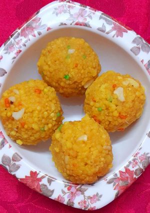 बूंदी का लड्डू (Bundi ka laddu recipe in Hindi) रेसिपी मुख्य फोटो