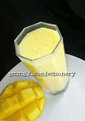 A picture of Mango Lassi.