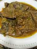 Hígado saltado con cebolla