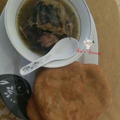 A picture of Indian fried bread.