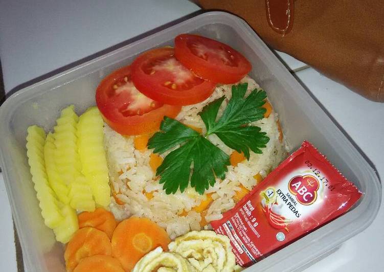 Nasi goreng bento untuk bekal
