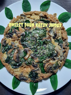 Foto resep Omelet Daun Katuk Jamur
