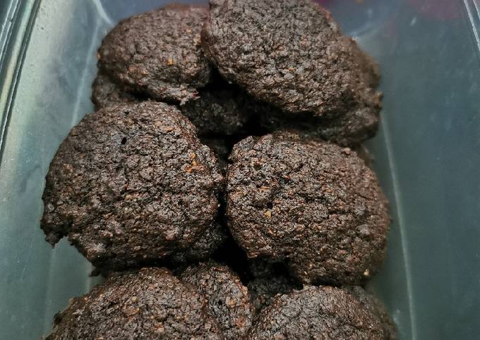 Easy & light flourless chocolate cookie (keto/debm)