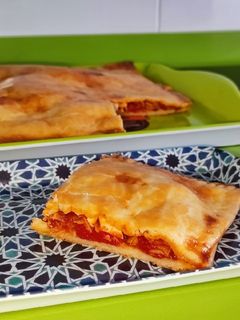 Una foto de Empanada de atún y pimientos