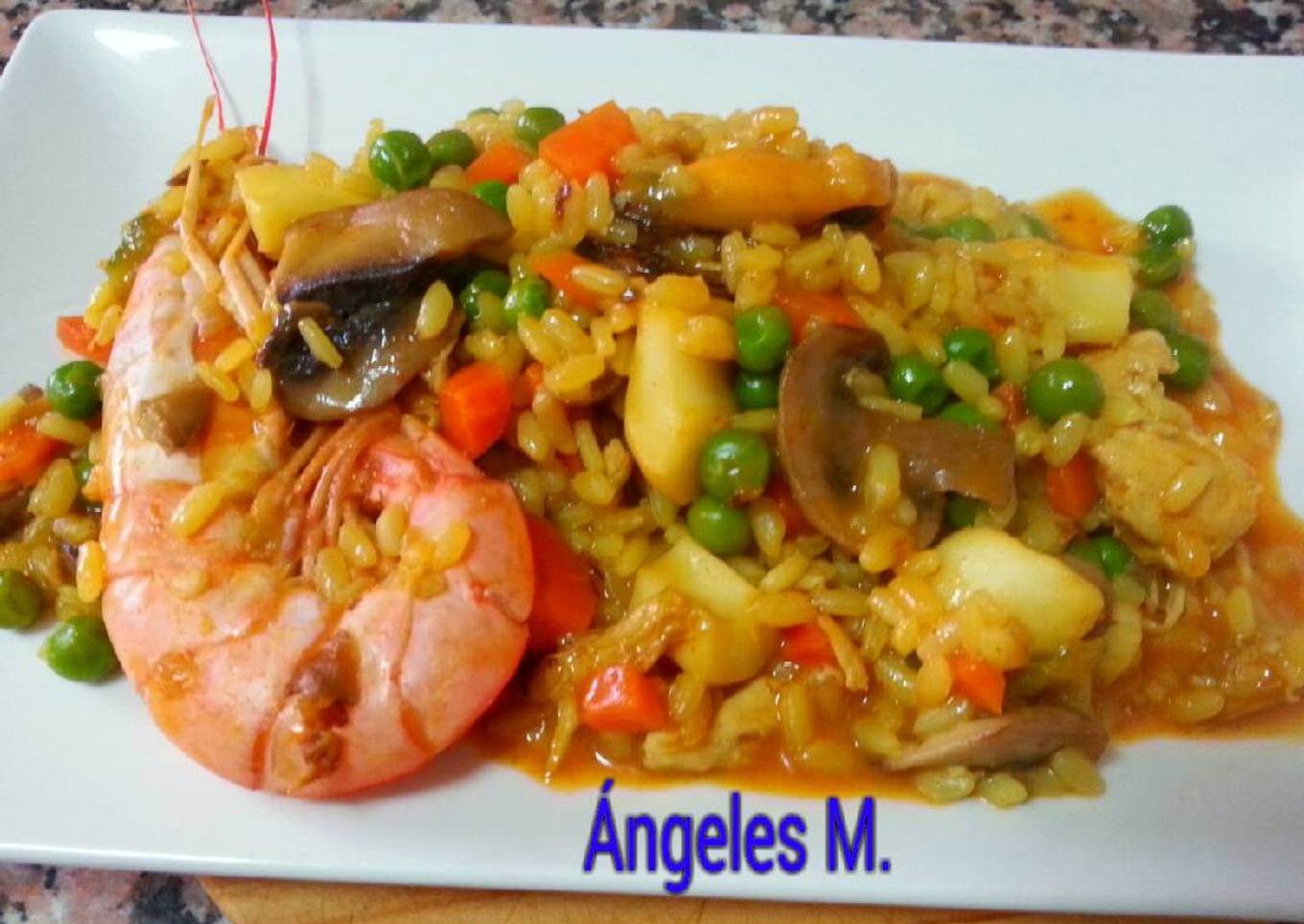 Arroz meloso de mar y tierra
