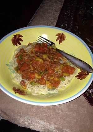 صورة لوصفة مكرونه بولونيز بالسجق