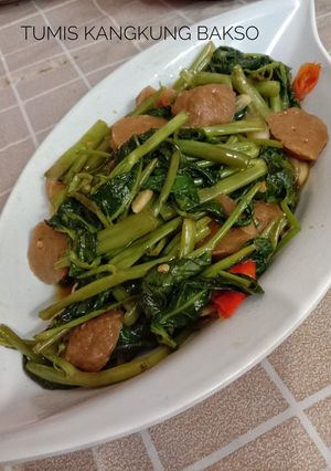 Foto resep Tumis Kangkung Bakso