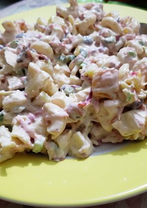 A picture of Creamy Chicken Macaroni Salad.