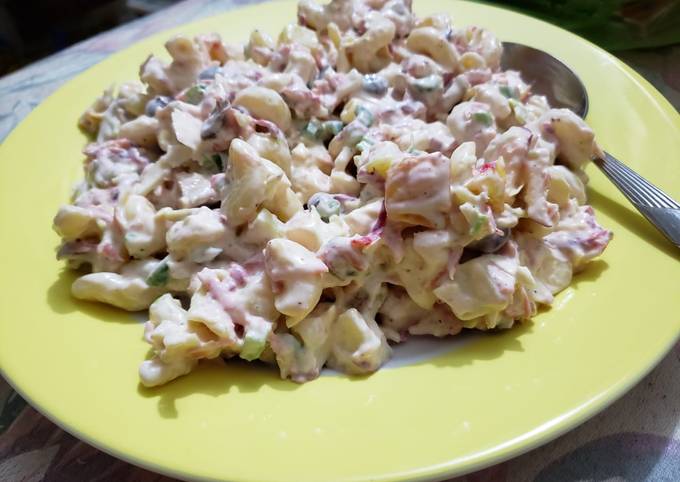 Creamy Chicken Macaroni Salad