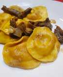 Raviolis de crema de calabaza con setas