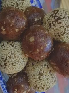 صورة لوصفة كرات التمر بالجوز