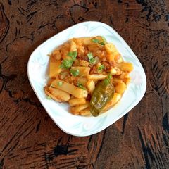 A picture of 5 Ingredient Fried Potato strips 🥔🥔🧅.
