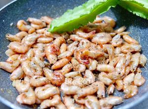 Hình của món Tép Bầu Rim Mặn Ngọt.