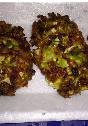 A picture of Potato spinach fritters.