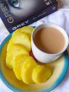 A picture of Sweet Potatoes and Cardamom Tea.