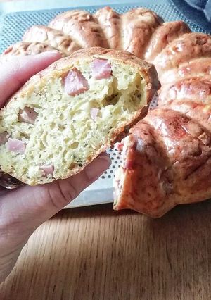 Une photo de Cake torsadé jambon emmental curry