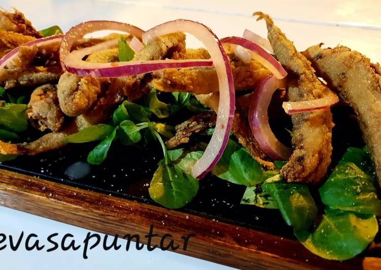 Boquerones marinados en leche de tigre