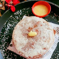 A picture of Til gur stuffed poli.