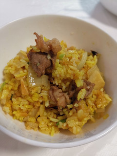 肥牛洋蔥炒黃薑飯 的食譜成品照片