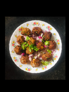 வாழைப்பூ கோலாவடை(valaipoo kola vadai recipe in tamil) செய்முறை முக்கிய புகைப்படம்