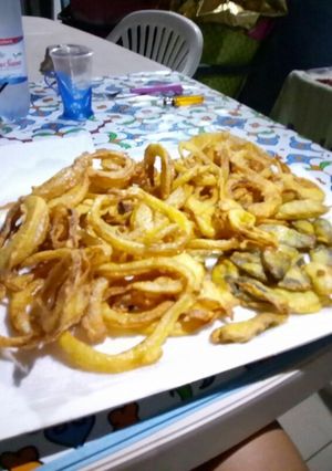 Foto di Anelli di Cipolla dolce in tempura personalizzata e salvia