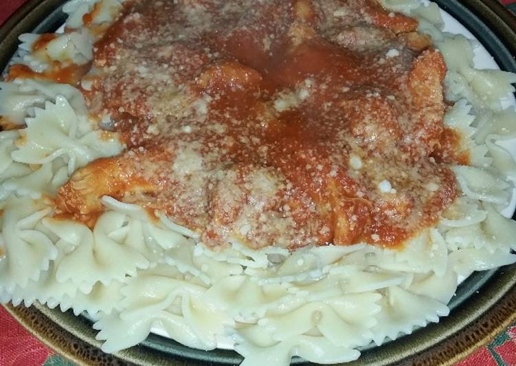 Pasta roja con pollo Receta de edwin- Cookpad