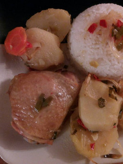 Una foto de Pollo al horno con verduras