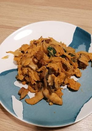 Egyszerű gombás rántotta szalonával recept fotója