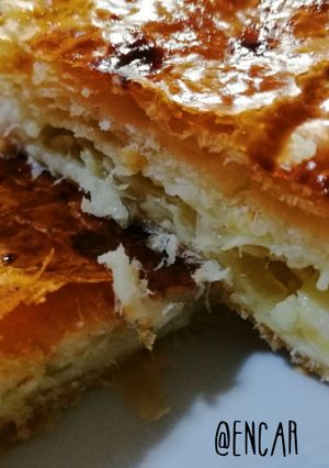 Una foto de Hojaldre de bacalao y cebolla