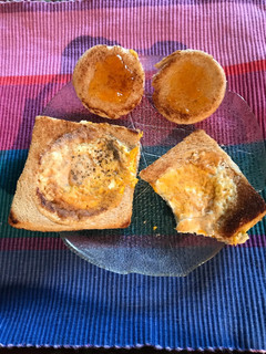 Una foto de Huevos al pan de molde