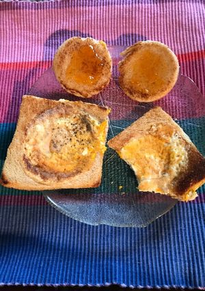 Una foto de Huevos al pan de molde