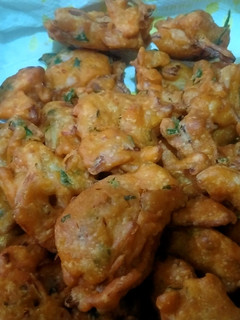 A picture of Onions bhajiya.
