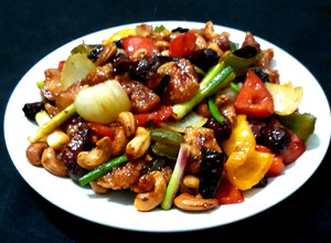 รูปของ ไก่ผัดเม็ดมะม่วงหิมพานต์ (น้ำพริกเผา) Gai Pad Med Mamuang (Nam Prik Pao)