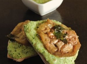 Foto di Bruschette con melanzane grigliate e pesto di menta
