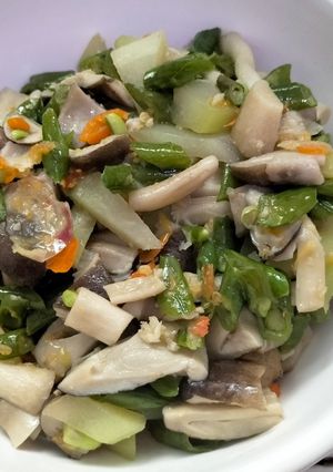 Foto resep Tumis sayur dan jamur sawit