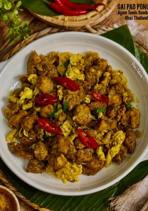 Foto resep Gai Pad Pongali (Ayam Tumis Bubuk Kari) Khas Thailand