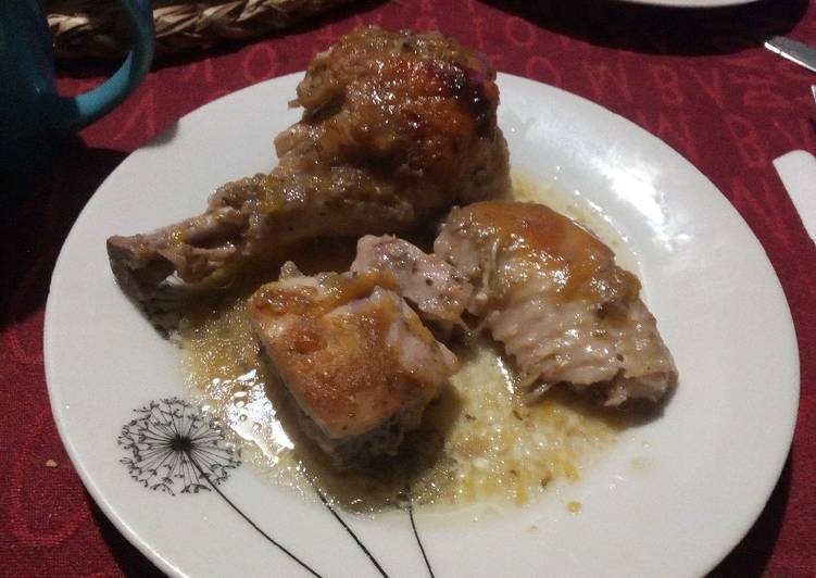 Pollo a la cerveza con crema de ciruela con zumo de naranja
