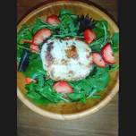 Γλυκόξινη σαλάτα με χαλούμι, φράουλες, ρόκα, βινεγκρέτ & άλλα ✨Halloumi salad with vinaigrette✨