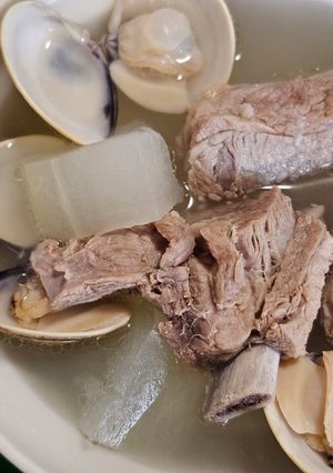 冬瓜蛤蜊排骨湯 的食譜成品照片