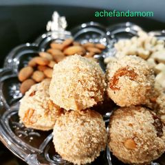 Easy Rava Ladoo (diwali special) A picture of Easy Rava Ladoo (diwali special).