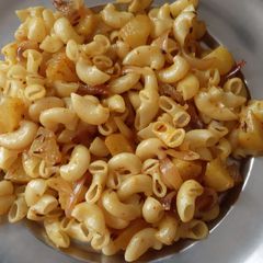 A picture of Macaroni.