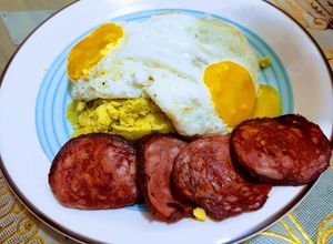 Una foto de Cena Dominicana🇩🇴🇩🇴🇩🇴