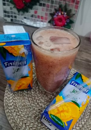 A picture of Falsa and juice cocktail.
