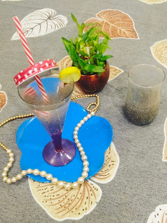 A picture of Chia lemon (detoxing water).